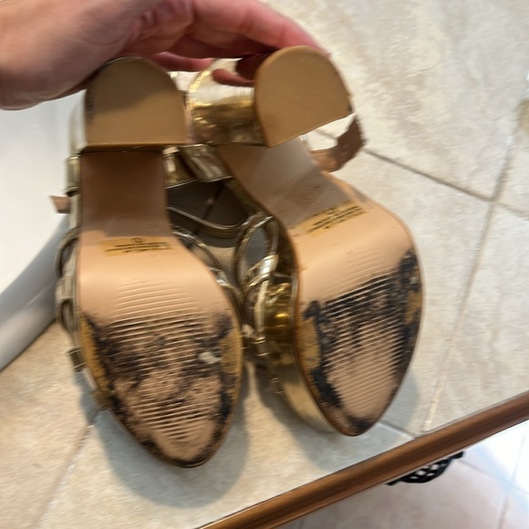 Gold Platforms!!! 🌟🌟 - Picture 3 of 3